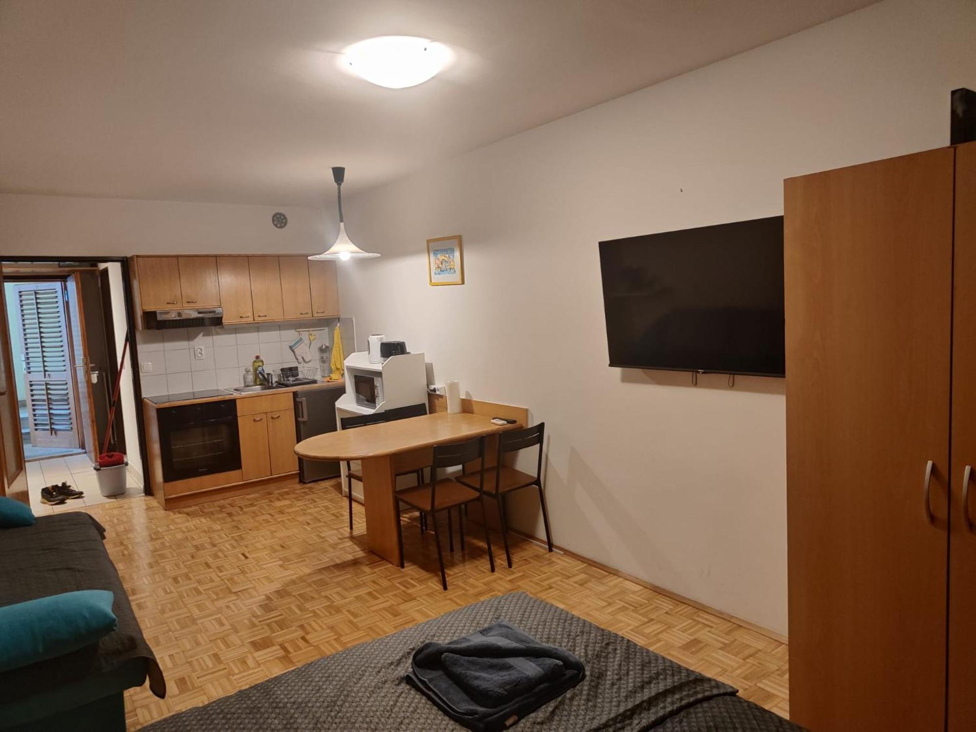 Apartma Luka With Private Parking Ізола Екстер'єр фото