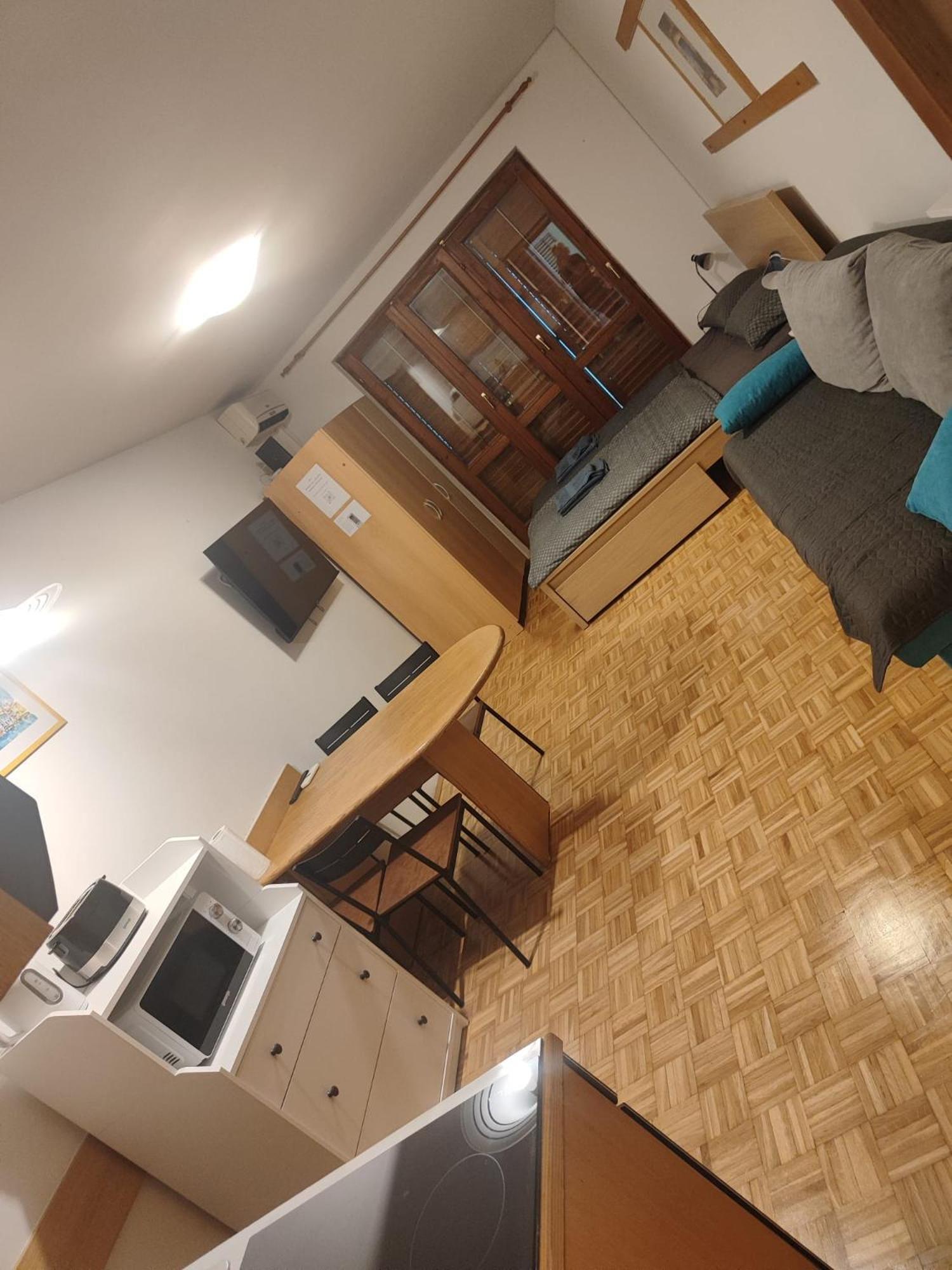 Apartma Luka With Private Parking Ізола Екстер'єр фото